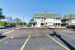 Motel 6 Schiller Park, IL - Chicago O'Hare