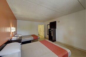 Motel 6 San Antonio, TX - Downtown - Market Square