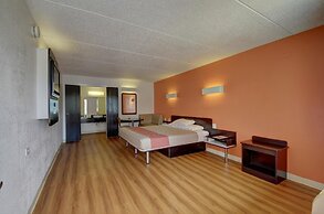 Motel 6 San Antonio, TX - Downtown - Market Square