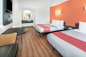 Motel 6 Thousand Oaks, CA