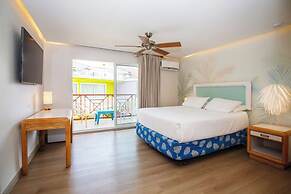 Cocoplum Beach Hotel