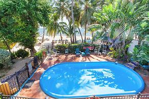 Cocoplum Beach Hotel