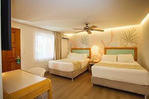 Cocoplum Beach Hotel