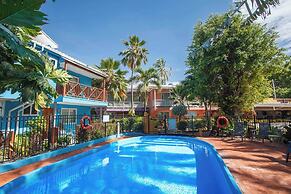 Cocoplum Beach Hotel