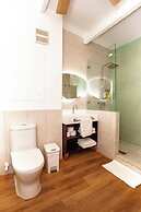 Cocoplum Beach Hotel