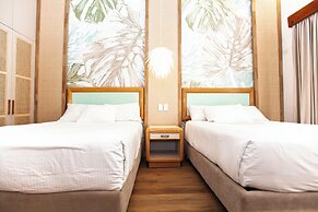 Cocoplum Beach Hotel