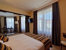 Athmos Hotel