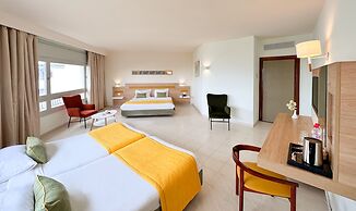 Hotel Sol Azur Beach