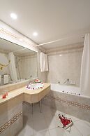 Hotel Sol Azur Beach