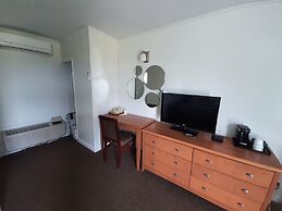 Howard Johnson by Wyndham Woodstock NB