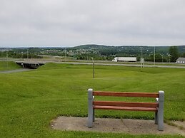 Howard Johnson by Wyndham Woodstock NB