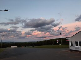 Howard Johnson by Wyndham Woodstock NB