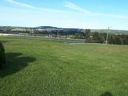 Howard Johnson by Wyndham Woodstock NB