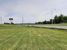 Howard Johnson by Wyndham Woodstock NB