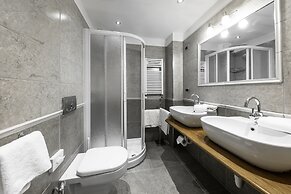 Hotel Elena