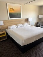 Days Inn by Wyndham West Branch Iowa City Area