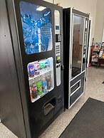 Days Inn by Wyndham West Branch Iowa City Area