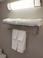 Days Inn by Wyndham West Branch Iowa City Area