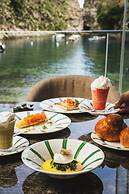 Atlantis Bay - VRetreats