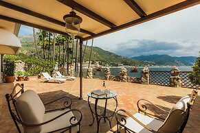 Atlantis Bay - VRetreats