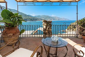 Atlantis Bay - VRetreats