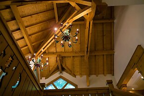 Les Balcons du Savoy