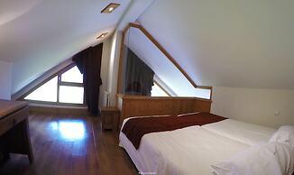 Les Balcons du Savoy