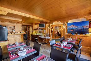 Les Balcons du Savoy