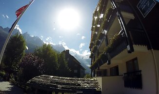 Les Balcons du Savoy