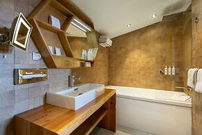 Royal Ours Blanc Boutique Hôtel & Spa