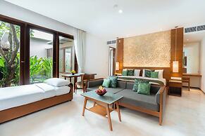 Legian Beach Hotel