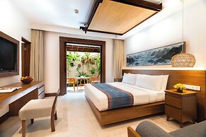 Legian Beach Hotel