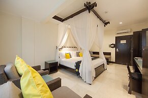 Legian Beach Hotel