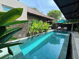 Legian Beach Hotel