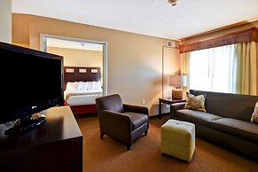 GrandStay Hotel & Suites