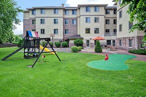 GrandStay Hotel & Suites