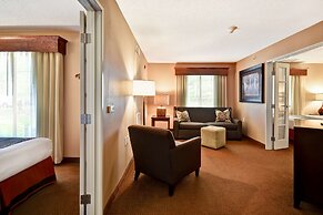 GrandStay Hotel & Suites