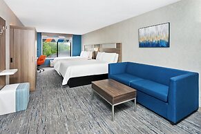 Holiday Inn Express & Suites North Lima by IHG