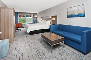 Holiday Inn Express & Suites North Lima by IHG