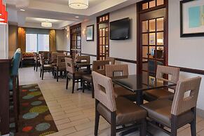 Holiday Inn Express & Suites North Lima by IHG