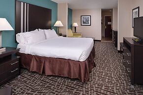 Holiday Inn Express & Suites North Lima by IHG