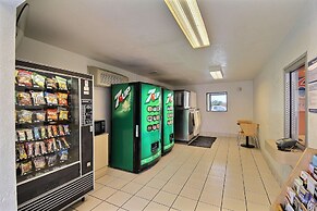 Motel 6 San Marcos, TX