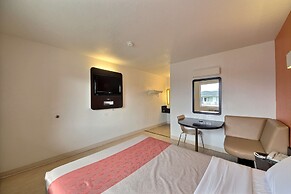 Motel 6 San Marcos, TX