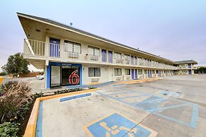 Motel 6 San Marcos, TX