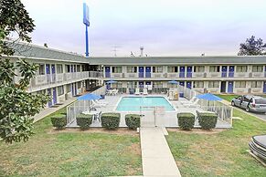 Motel 6 San Marcos, TX