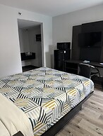 Motel 6 Bradenton, FL