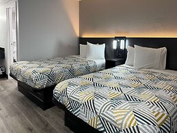 Motel 6 Bradenton, FL