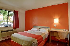 Motel 6 Wethersfield, CT - Hartford