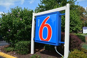Motel 6 Wethersfield, CT - Hartford