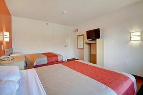 Motel 6 Wethersfield, CT - Hartford